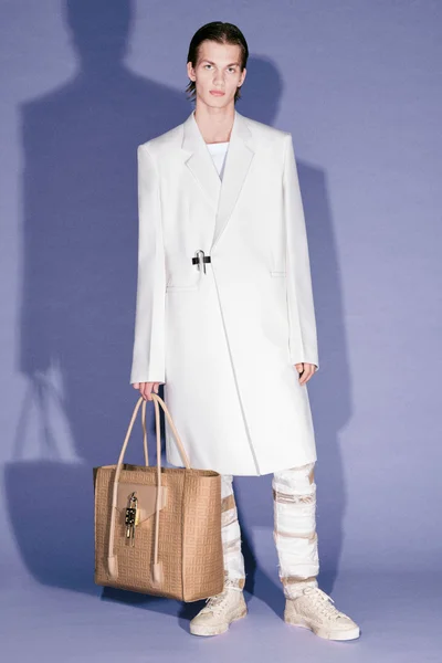 Look 37